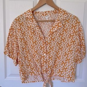 Relaxed Tie Front Top